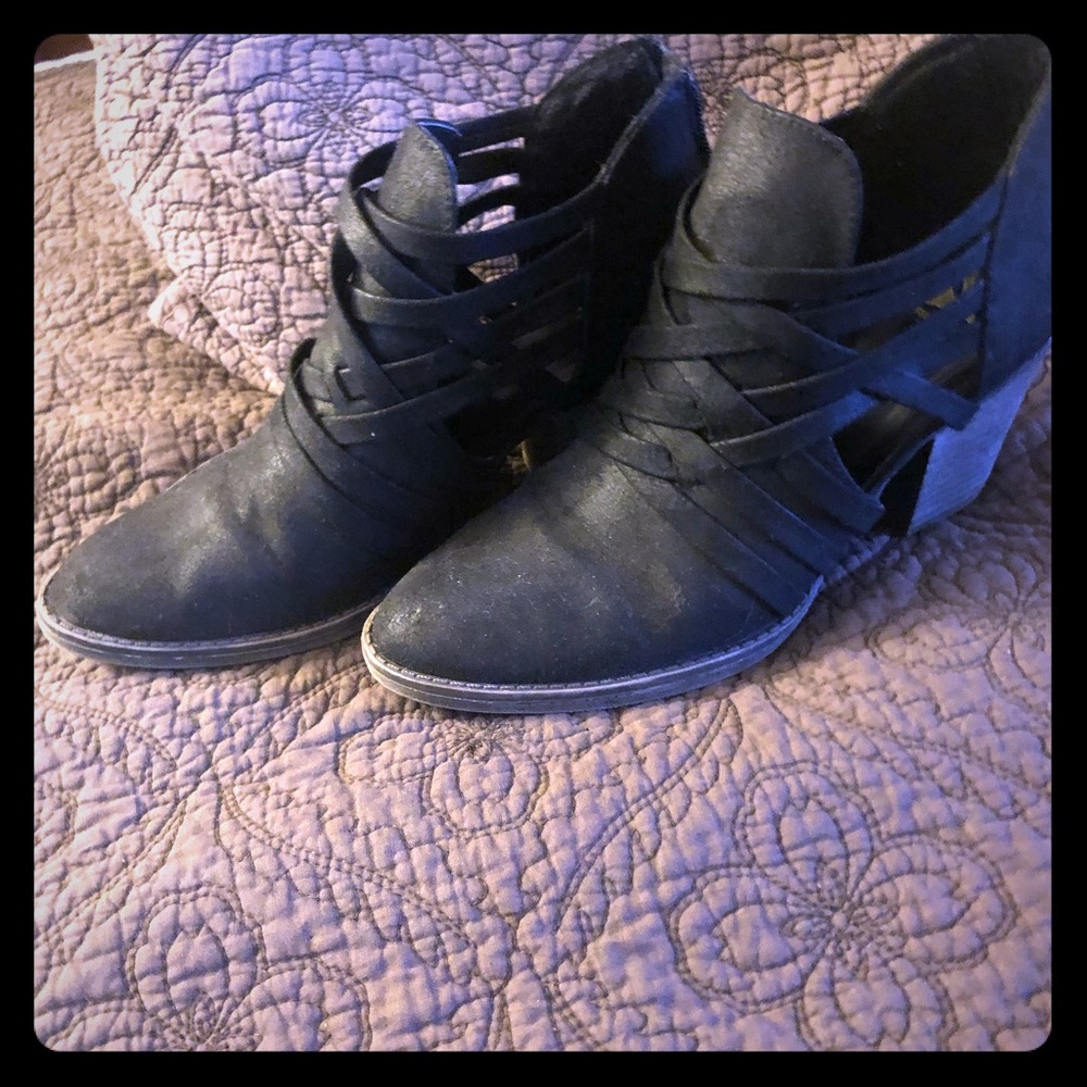 Fergalicious Jillie Bootie- EUC